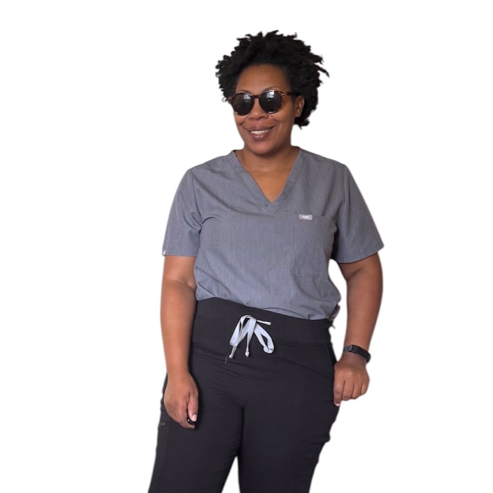 FIGS Top Catarina Technical Collection Short Sleeve Scrub Pullover